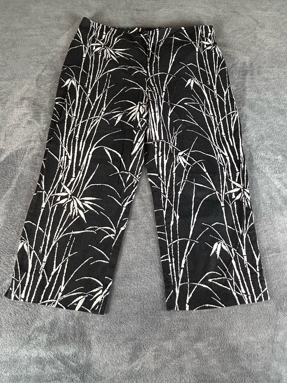 Talbots Vintage Capri Pants Womens 8 Petite‎ Black & White Bamboo Print Tropical